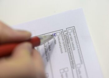 SAK:n tuoreen selvityksen mukaan koulutuksen puute ja korkea ikä vähentävät merkittävästi todennäköisyyttä työllistyä.