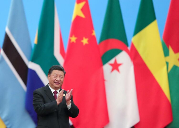 Kiinan presidentti Xi Jinping lupasi Afrikan maille uusia lainoja infrastruktuurihankkeisiin Pekingissä syyskuun alussa pidetyssä Kiinan ja Afrikan maiden huippukokouksessa.
