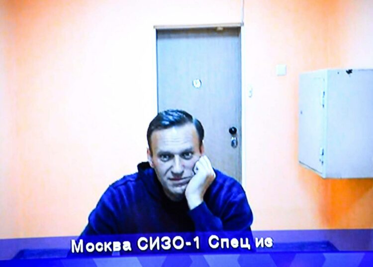 Venäjän virallisen kannan mukaan Aleksei Navalnyi on yhden "pidätyskeskuksen asukas" ja hänen asiansa mitätön.