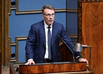 Vasemmistoliiton Minja Koskela epäilee kokoomuksen Jukka Kopran (kuvassa) osaamista.