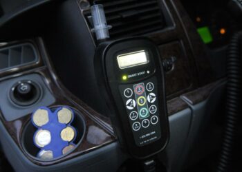 Ajoterveysvaatimukset voivat kuitenkin täyttyä, jos henkilö käyttää alkolukolla varustettua autoa.