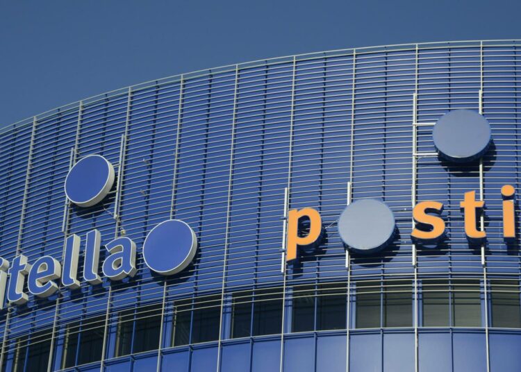 Itella perustelee hinnankorotuksia kirjepostin määrän vähentymisellä ja sähköisen postin lisääntymisellä.