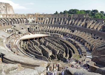 Vuonna 80 jKr. valmistuneen Colosseumin katsomoon mahtui 50 000 henkeä.