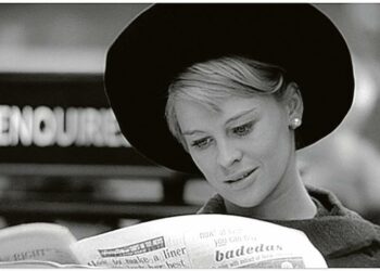 Kultaseni on kahdella Oscarilla palkittu elokuva nuoren neidon (Julie Christie) rakkaussuhteista 1960-luvun svengaavan Lontoon suihkuseurapiireissä.
