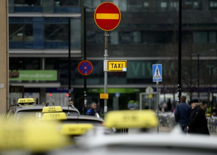 Kaupungeissa taksipalvelut todennäköisesti halpenevat, maaseudulla ne heikkenevät.