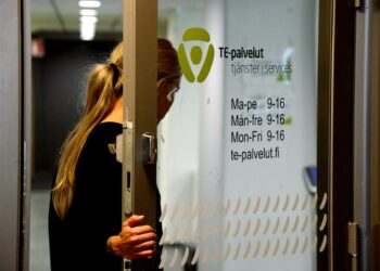 Hallituksen 72 prosentin työllisyystavoite toteutuu työ- ja elinkeinoministeriön mukaan vasta ensi vuonna