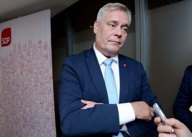 SDP:n puheenjohtaja Antti Rinne ei ottanut Ylen Ykkösaamussa selkeää kantaa hallitusyhteistyöhön perussuomalaisten kanssa.