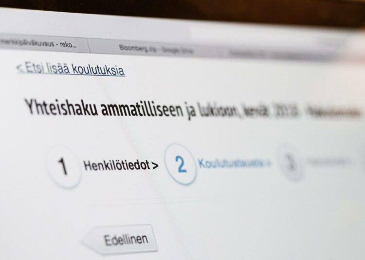 Yhteishaku ammatilliseen koulutukseen kestää 13.3. asti. Kansanedustaja Jari Myllykoski on huolissaan koulutuksen laadusta.