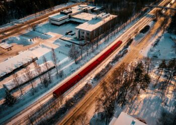 Metrolla voi ajaa Suomen päästä päähän, kun katsotaan sosiaalisia etäisyyksiä eikä pelkästään maantieteellisiä, kuvaili Helsingin yliopiston apulaisprofessori Venla Bernelius KU:lle pari vuotta sitten.