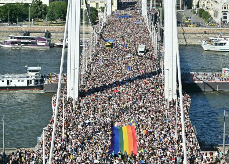 Viranomaiset ovat hylänneet Budapestin kaupunginjohtajaa vastaan nostetut syytteet Pride-kulkueen järjestämisesestä vuonna 2025, eikä poliisi kiellä tämän kesän kulkuetta.
