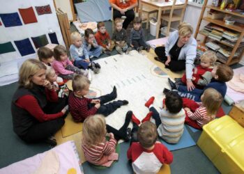Kunnat saavat päättää itse, onko päivähoito osa opetusta vai sosiaalipuolta.