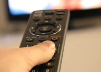 Suomalaiset katsoivat viime vuonna enemmän televisiota kuin edellisvuonna. Linnanjuhlat ja urheilu olivat katsojien suosikkeja.