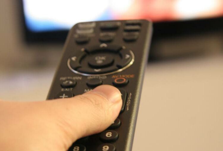 Suomalaiset katsoivat viime vuonna enemmän televisiota kuin edellisvuonna. Linnanjuhlat ja urheilu olivat katsojien suosikkeja.