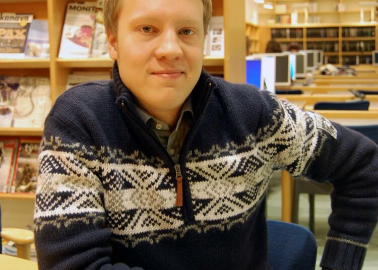 Joonatan Virtanen siirtyy ylioppilaskunnan johdosta yliopiston hallitukseen.