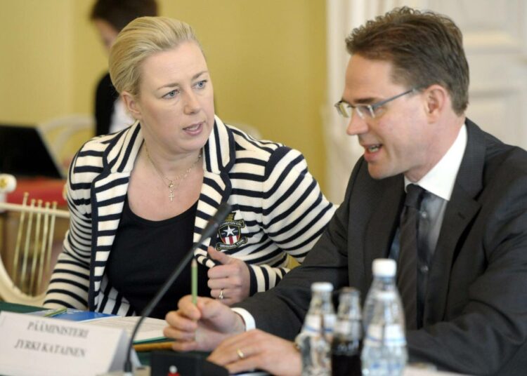 Jutta Urpilainen ja Jyrki Katainen ovat kommentoineet työmarkkinasyksyä.