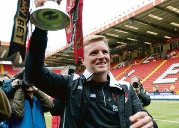 AFC Bournemouthin manageri Eddie Howe juhli Ykkösliigan voittoa ja nousua Valioliigaan toukokuun alussa.