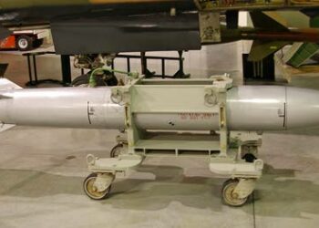 B61 on 1960-luvun alussa suunniteltu ydinpommi.