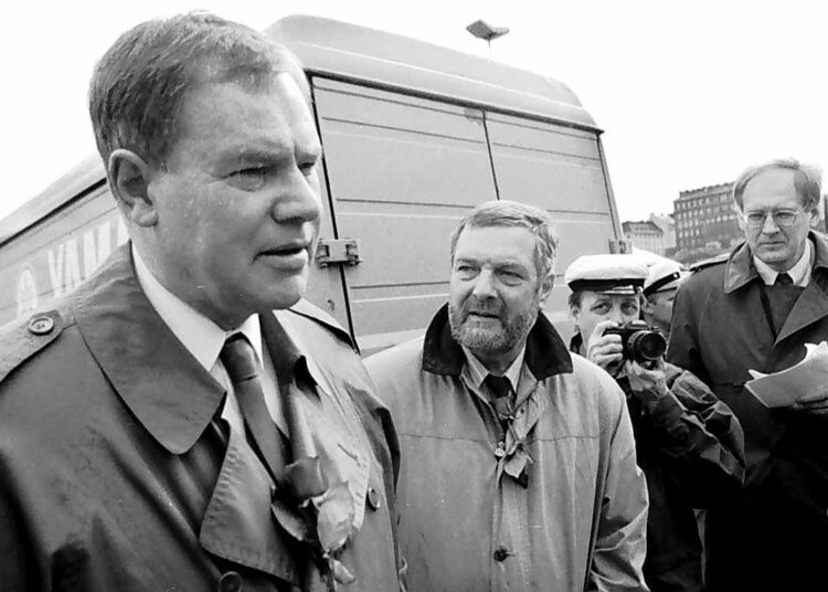 Juuri nimitetyt pääministeri Paavo Lipponen ja kulttuuriministeri Claes Andersson vasemmiston vappujuhlassa Helsingissä 1.5.1995.