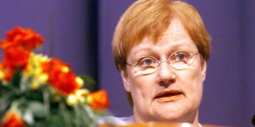 Tarja Halonen valittiin SDP:n presidenttiehdokkaaksi toukokuussa 1999.