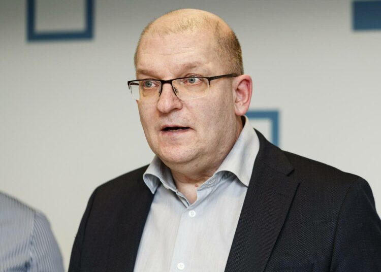 Riku Aaltonen määritti huuhaaksi työnantajapuolen ajatuksen neuvottelemisesta ilman sitoutumista.