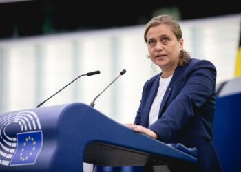 Eurooppalaisille on luotava uskoa siihen, että tästä selvitään ja että paremmat ajat koittavat, sanoo europarlamentaarikko Silvia Modig.