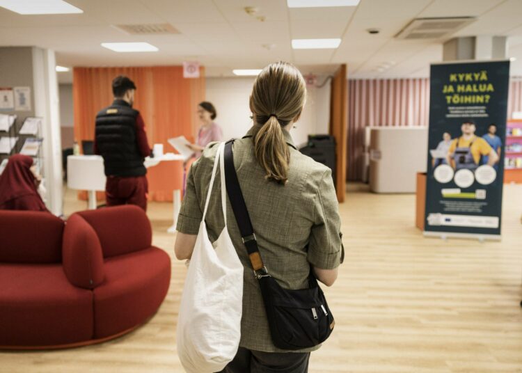 Suomen työttömyys oli lokakuussa korkeammalla kuin koskaan nykyisen tilastoinnin aikana.