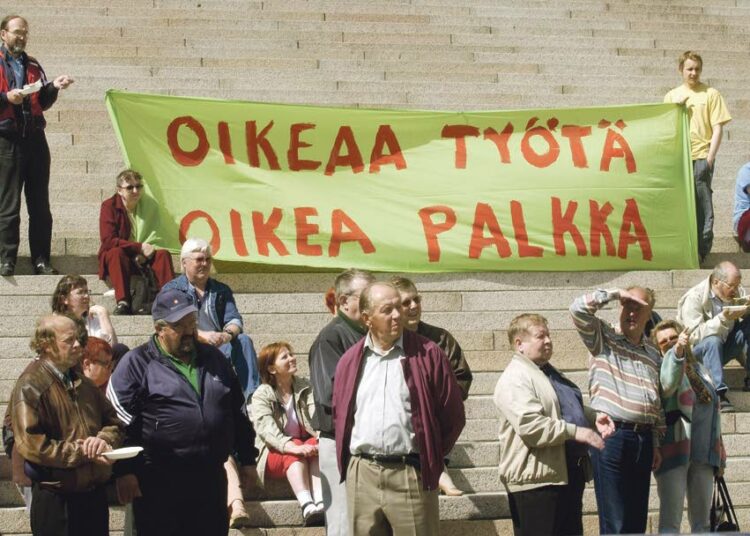 Markus Mustajärvi korostaa, että työttömyyden aikaisella perusturvalla eläville ei ole tullut tasokorotusta yli kymmeneen vuoteen.