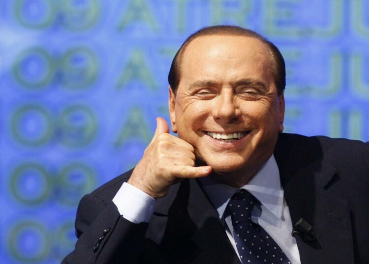 ?Teräsmieskin olisi minulle kateellinen?, kehuu Silvio Berlusconi.