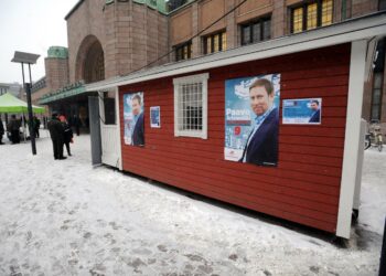 Paavo Arhinmäen ensimmäisen kierroksen kampanjointi päättyy lauantaina vaalimökillä rautatieasemalla. Arhinmäki on paikalla kello 14.15–15. Vaalimökki on avoinna myös sunnuntaina.