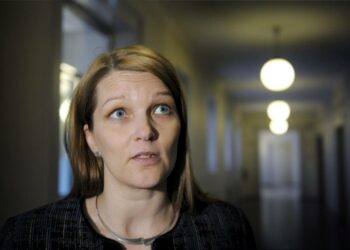 Keskustan puheenjohtaja Mari Kiviniemi.