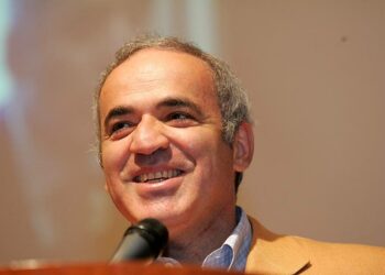 Garri Kasparov saapuu perjantaina Suomen Shakkiliiton vieraaksi.