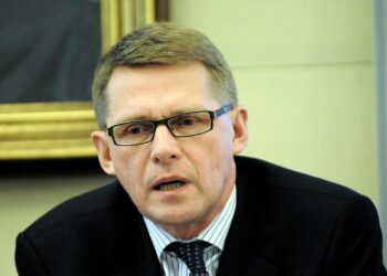 Matti Vanhanen poisti hyväosaisilta varallisuusveron ja haluaa nyt poistaa heiltä perintöveronkin.