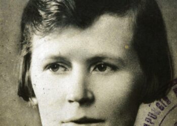 Ompelija Martta Koskinen oli yksi kymmenistä tuhansista suomalaisista, joita Suomen salainen poliisi tarkkaili 1920- ja -30-luvuilla. Hänen elämänsä päätyi kuolemantuomioon.