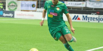 Malkolm Moenza edusti Dalkurd FF:ää seuran vieraillessa Allsvenskanissa kaudella 2018.