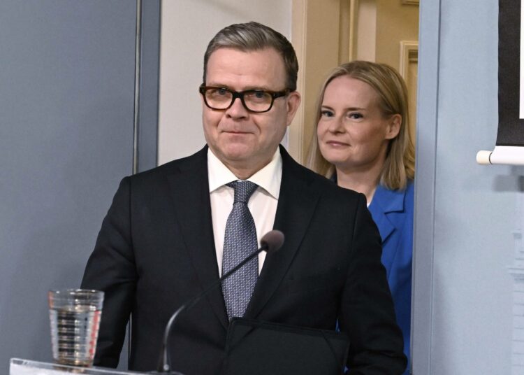 Pääministeri Petteri Orpo (kok.) ja valtiovarainministeri Riikka Purra (ps.) esittelivät myöhään keskiviikkona puoliväliriihen tuloksia.