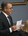 Pääministeri Petteri Orpo esitteli kyselytunnilla valtiovarainministeriön vero-osaston virkamiesten tekemää muistiota.