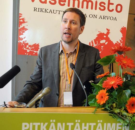 Paavo Arhinmäki muistutti Vasemmistoliiton kannan ydinvoimaan olevan selkeän kielteinen.