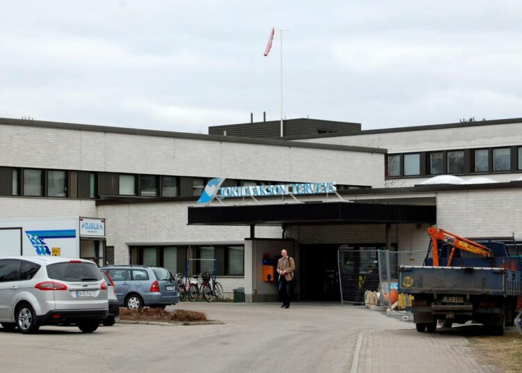 Jämsä on antanut pääosan sairaanhoidostaan yksityisiin käsin. Maanantaina kaupunki päättää mahdollisesta sairaanhoitopiirin vaihdosta.