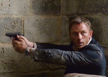 Daniel Craig nähdään toista kertaa kylmähermoisena brittiagentti James Bondina elokuvasarjan 22. osassa, joka jatkaa siitä, mihin Casino Royale jäi.