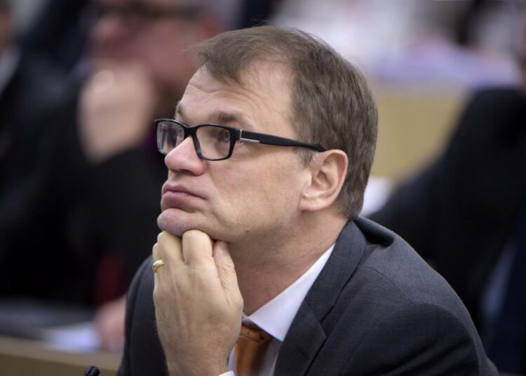 Juha Sipilän hallitus ajaa Suomen talous- ja tasa-arvotaantumaan, syyttää Vasemmistonaiset.