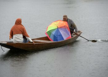 Pohjois-Intian Srinagarissa vene on suosittu kulkuneuvo, jatkossa kenties vielä nykyistäkin yleisempi.