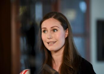 Pääministeri Sanna Marin keskiviikkoisessa tiedotustilaisuudessa.