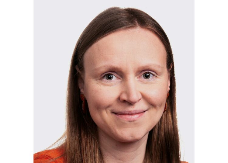 Sairaanhoitaja, diabetes-hoitaja Emilia Lehtomäki työskentelee Tampereen yliopistollisessa keskussairaalassa, jossa hän on varapääluottamusmies ja alueluottamusmies.