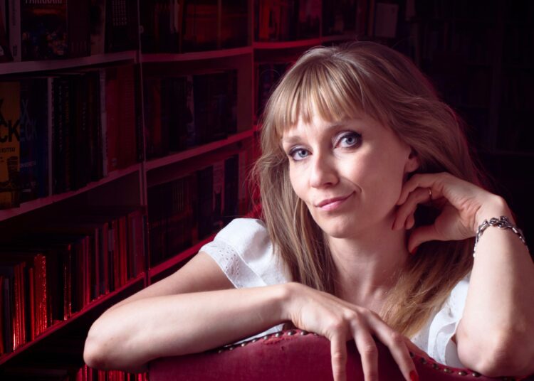 Laura Gustafssonin uusimman teoksen päähenkilölle olennaista ei ole lopulta kosto tai oikeus vaan totuus.