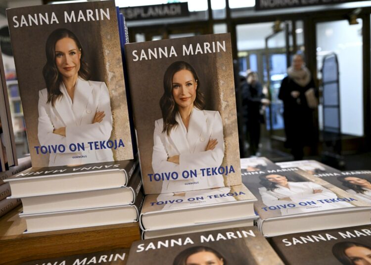 Sanna Marinin kirja Toivo on tekoja ilmestyi viikko sitten.