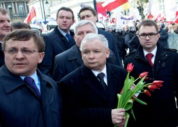 Jaroslaw Kaczynski on valjastanut kaksoisveljensä muiston vaalikampanjan aseeksi.