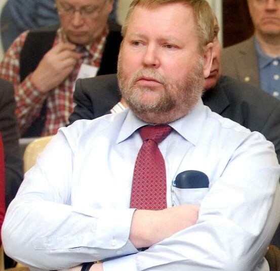 Kunnallissihteeri Aulis Ruuth.