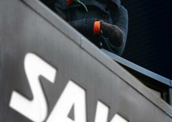 Taloudellinen kasvu ja sen edellytysten luominen on eurooppalaisen ay-liikkeen yhteinen tavoite ja osaratkaisu Euroopan talouskriisiin, toteaa Katja Lehto-Komulainen.