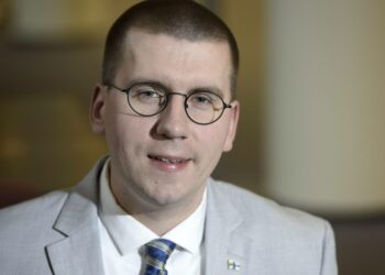 Perussuomalaisten varapuheenjohtajan Sebastian Tynkkysen mukaan paine kentällä kasvaa vauhdilla.