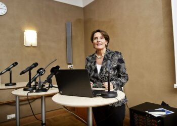 Anne Bernerin esittämä ja Timo Soinin huhtikuussa tyrmäämä Liikennekaari etenee pienin muutoksin.